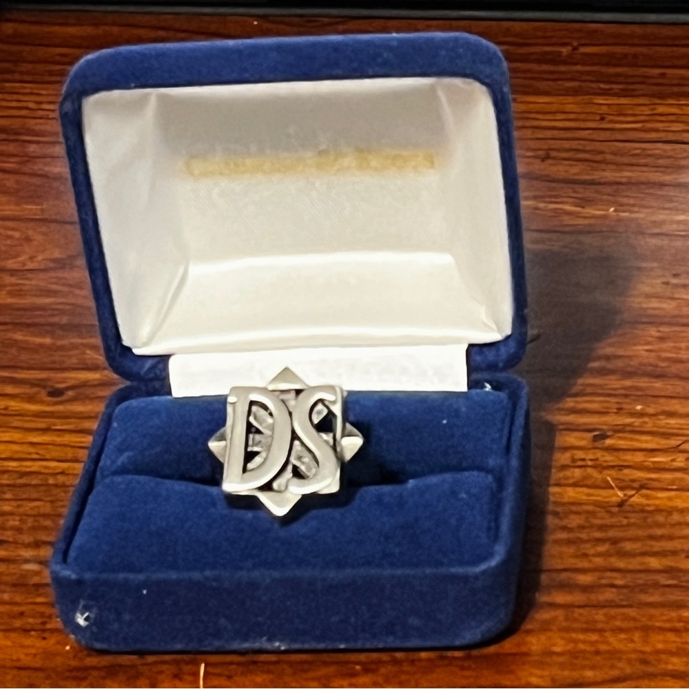 Ds Initial Ring - image 1